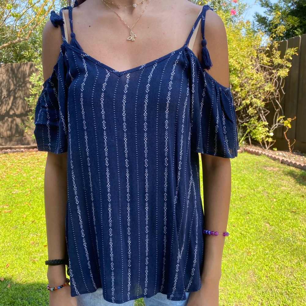 XHILARATION off shoulder top